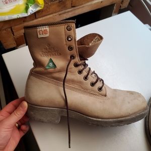 Black Diamond Kingtread Steel toe boots - Size 9